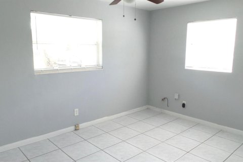 Villa ou maison à vendre à Cooper City, Floride: 2 chambres, 72 m2 № 2085229 - photo 10