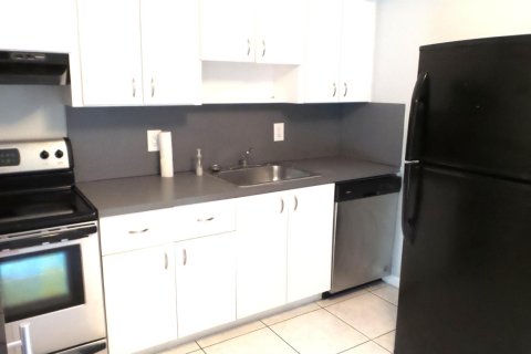 Villa ou maison à vendre à Cooper City, Floride: 2 chambres, 72 m2 № 2085229 - photo 4
