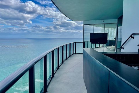Condo in Sunny Isles Beach, Florida, 4 bedrooms  № 1645161 - photo 4
