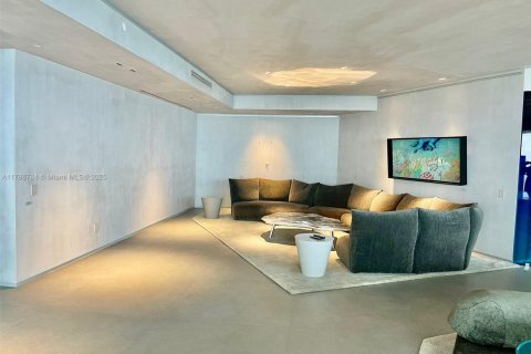 Condo in Sunny Isles Beach, Florida, 4 bedrooms  № 1645161 - photo 12
