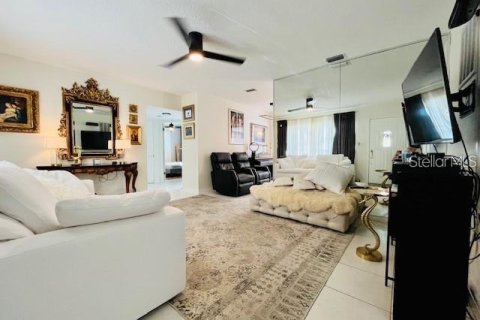 Casa en alquiler en Seminole, Florida, 3 dormitorios, 121.79 m2 № 1843342 - foto 3