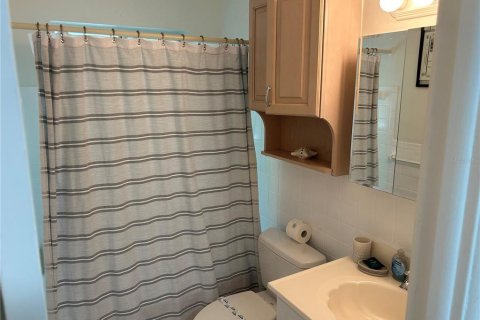 House in Seminole, Florida 3 bedrooms, 121.79 sq.m. № 1843342 - photo 18