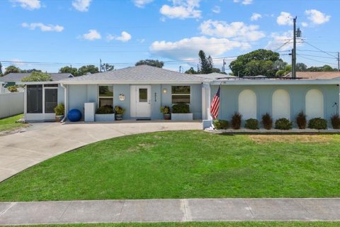 Villa ou maison à vendre à North Port, Floride: 2 chambres, 104.42 m2 № 2323984 - photo 28