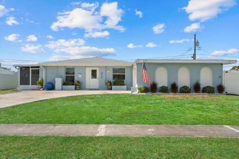Villa ou maison à North Port, Floride 2 chambres, 104.42 m2 № 2323984