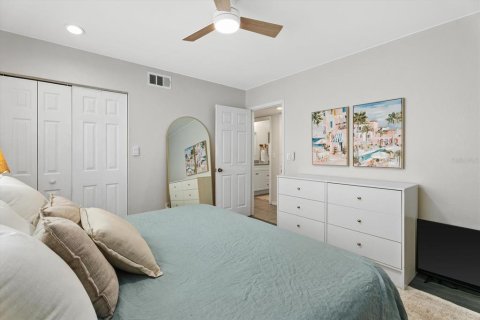 Villa ou maison à vendre à North Port, Floride: 2 chambres, 104.42 m2 № 2323984 - photo 18