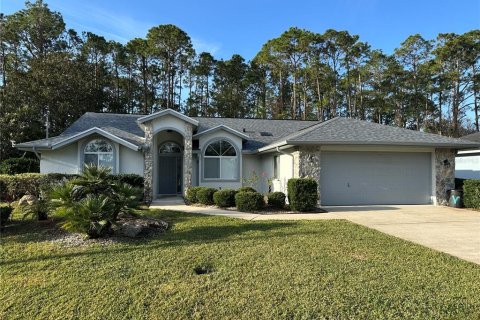 Casa en alquiler en Palm Coast, Florida, 3 dormitorios, 187.48 m2 № 1914979 - foto 1