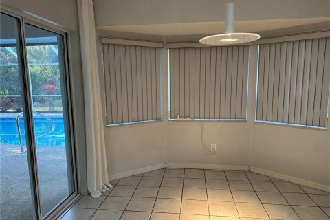 Casa en alquiler en Palm Coast, Florida, 3 dormitorios, 187.48 m2 № 1914979 - foto 12