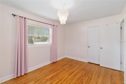 House in Orlando, Florida 4 bedrooms, 162.11 sq.m. № 1870420 - photo 11