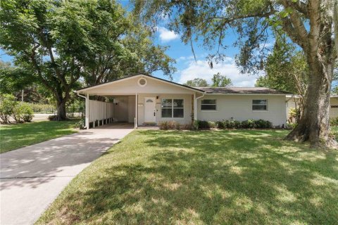 House in Orlando, Florida 4 bedrooms, 162.11 sq.m. № 1870420 - photo 1
