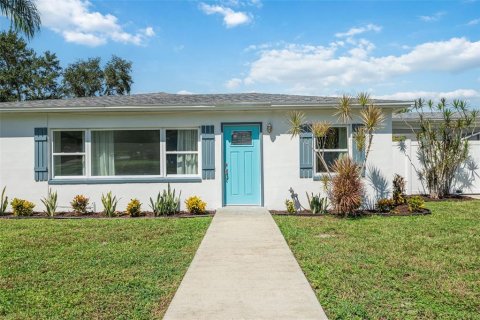 Villa ou maison à vendre à Clearwater, Floride: 3 chambres, 116.87 m2 № 1901956 - photo 2