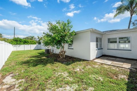Villa ou maison à vendre à Clearwater, Floride: 3 chambres, 116.87 m2 № 1901956 - photo 23
