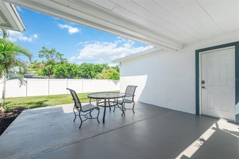 Casa en venta en Clearwater, Florida, 3 dormitorios, 116.87 m2 № 1901956 - foto 20