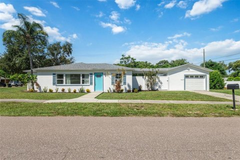 Casa en venta en Clearwater, Florida, 3 dormitorios, 116.87 m2 № 1901956 - foto 1