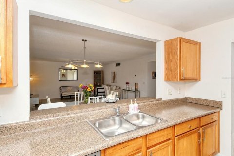Condominio en alquiler en Sarasota, Florida, 2 dormitorios, 97.45 m2 № 1090888 - foto 16