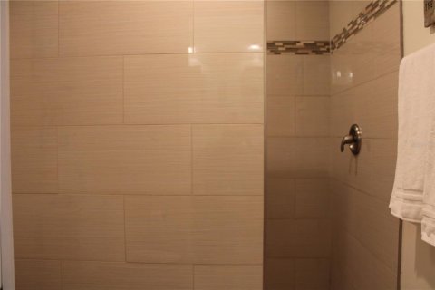 Condominio en alquiler en Bradenton, Florida, 3 dormitorios, 176.51 m2 № 1675684 - foto 20