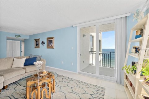 Condominio en venta en Daytona Beach, Florida, 1 dormitorio, 80.36 m2 № 1899548 - foto 12