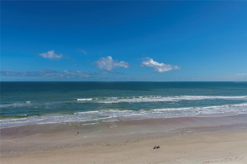 Condominio en venta en Daytona Beach, Florida, 1 dormitorio, 80.36 m2 № 1899548 - foto 2
