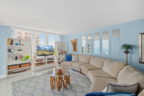 Condominio en venta en Daytona Beach, Florida, 1 dormitorio, 80.36 m2 № 1899548 - foto 6