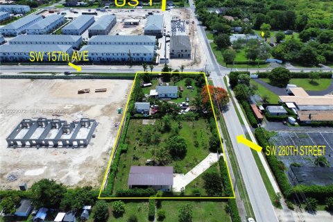 House in Homestead, Florida 4 bedrooms, 172.43 sq.m. № 2185908