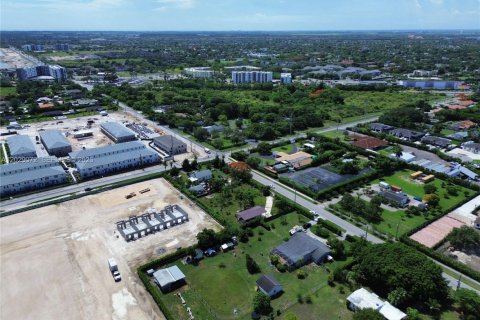 House in Homestead, Florida 4 bedrooms, 172.43 sq.m. № 2185908 - photo 9