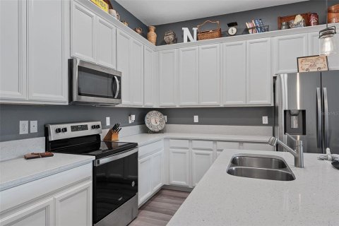 House in Ormond Beach, Florida 2 bedrooms, 156.73 sq.m. № 2208003 - photo 21
