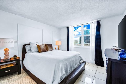 Condominio en venta en Miami Beach, Florida, 1 dormitorio, 84.54 m2 № 1780130 - foto 14