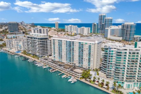 Condominio en venta en Miami Beach, Florida, 1 dormitorio, 84.54 m2 № 1780130 - foto 26