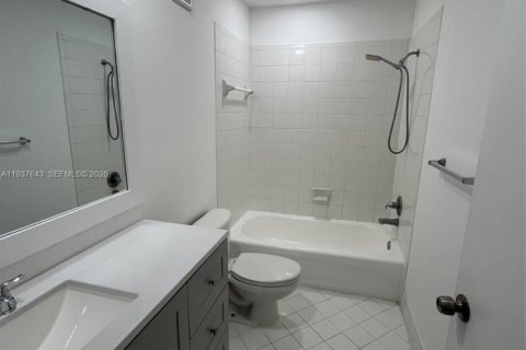 Adosado en alquiler en Weston, Florida, 2 dormitorios, 107.3 m2 № 1995539 - foto 18