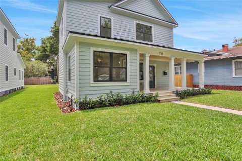 House in Lakeland, Florida 3 bedrooms, 176.51 sq.m. № 1913313 - photo 6