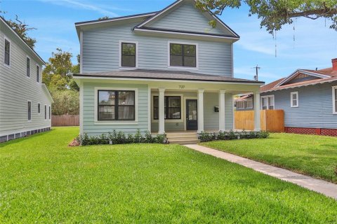 House in Lakeland, Florida 3 bedrooms, 176.51 sq.m. № 1913313 - photo 7