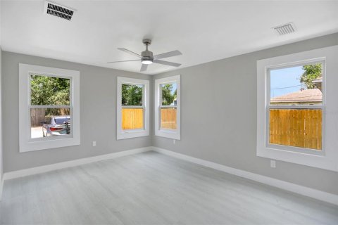 House in Lakeland, Florida 3 bedrooms, 176.51 sq.m. № 1913313 - photo 26