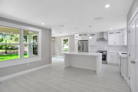 House in Lakeland, Florida 3 bedrooms, 176.51 sq.m. № 1913313 - photo 17