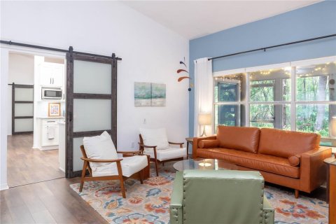 House in Gainesville, Florida 4 bedrooms, 191.38 sq.m. № 1759378 - photo 4