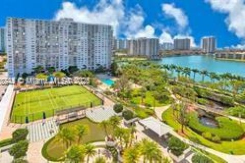 Copropriété à louer à Aventura, Floride: 2 chambres, 113.34 m2 № 1928979 - photo 3