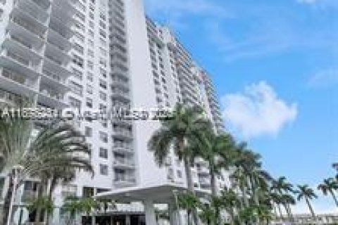 Copropriété à louer à Aventura, Floride: 2 chambres, 113.34 m2 № 1928979 - photo 28