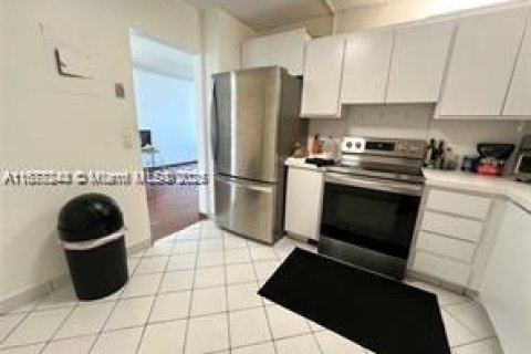 Copropriété à louer à Aventura, Floride: 2 chambres, 113.34 m2 № 1928979 - photo 16