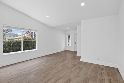 House in Weston, Florida 3 bedrooms, 143.26 sq.m. № 2059657 - photo 5