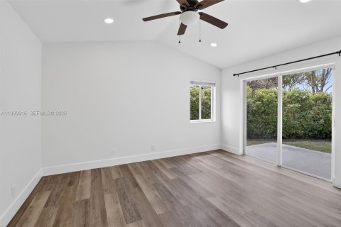 House in Weston, Florida 3 bedrooms, 143.26 sq.m. № 2059657 - photo 14