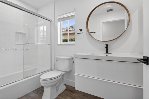 House in Weston, Florida 3 bedrooms, 143.26 sq.m. № 2059657 - photo 23