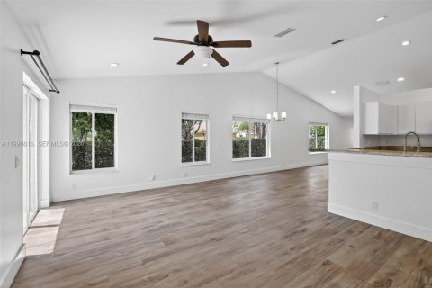 House in Weston, Florida 3 bedrooms, 143.26 sq.m. № 2059657 - photo 13