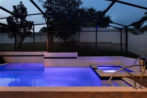 House in Lake Mary, Florida 4 bedrooms, 331.38 sq.m. № 1686686 - photo 7