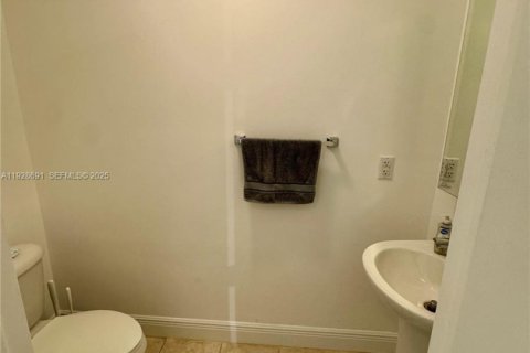 Снять в аренду кондоминиум в Майами, Флорида 1 спальня, 78.6м2, № 2034585 - фото 18