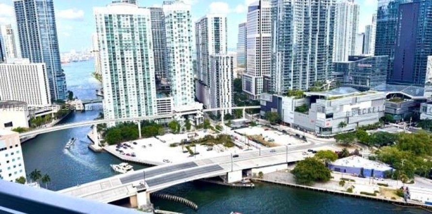 Кондоминиум с 1 спальней в Майами, Флорида № 2034585