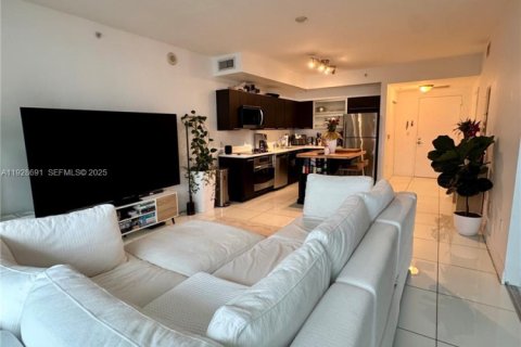 Снять в аренду кондоминиум в Майами, Флорида 1 спальня, 78.6м2, № 2034585 - фото 8