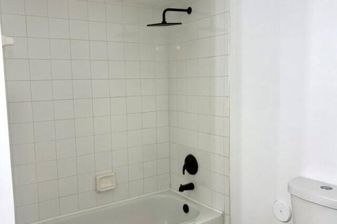 Condominio en alquiler en Royal Palm Beach, Florida, 3 dormitorios, 108.97 m2 № 2088219 - foto 17