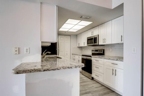 Condominio en alquiler en Royal Palm Beach, Florida, 3 dormitorios, 108.97 m2 № 2088219 - foto 3