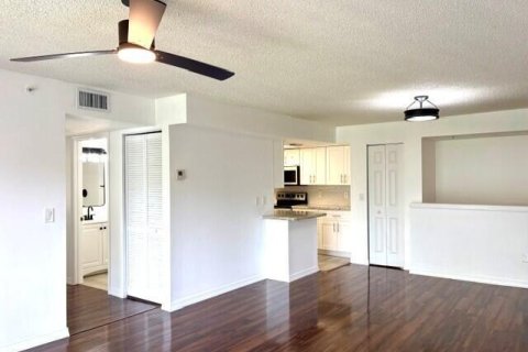 Condominio en alquiler en Royal Palm Beach, Florida, 3 dormitorios, 108.97 m2 № 2088219 - foto 27