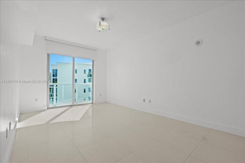 Condominio en venta en Aventura, Florida, 2 dormitorios, 134.99 m2 № 2057780 - foto 8