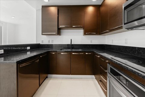 Condominio en venta en Aventura, Florida, 2 dormitorios, 134.99 m2 № 2057780 - foto 6