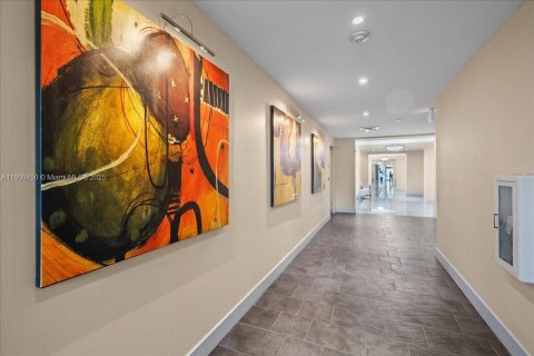 Condominio en venta en Aventura, Florida, 2 dormitorios, 134.99 m2 № 2057780 - foto 17